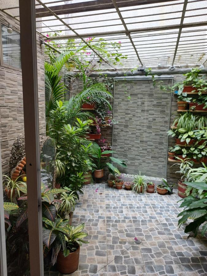 Noras Homestay Laureles Medellín Extérieur photo