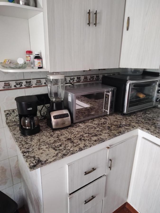 Noras Homestay Laureles Medellín Extérieur photo