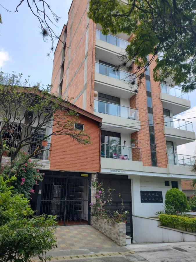Noras Homestay Laureles Medellín Extérieur photo
