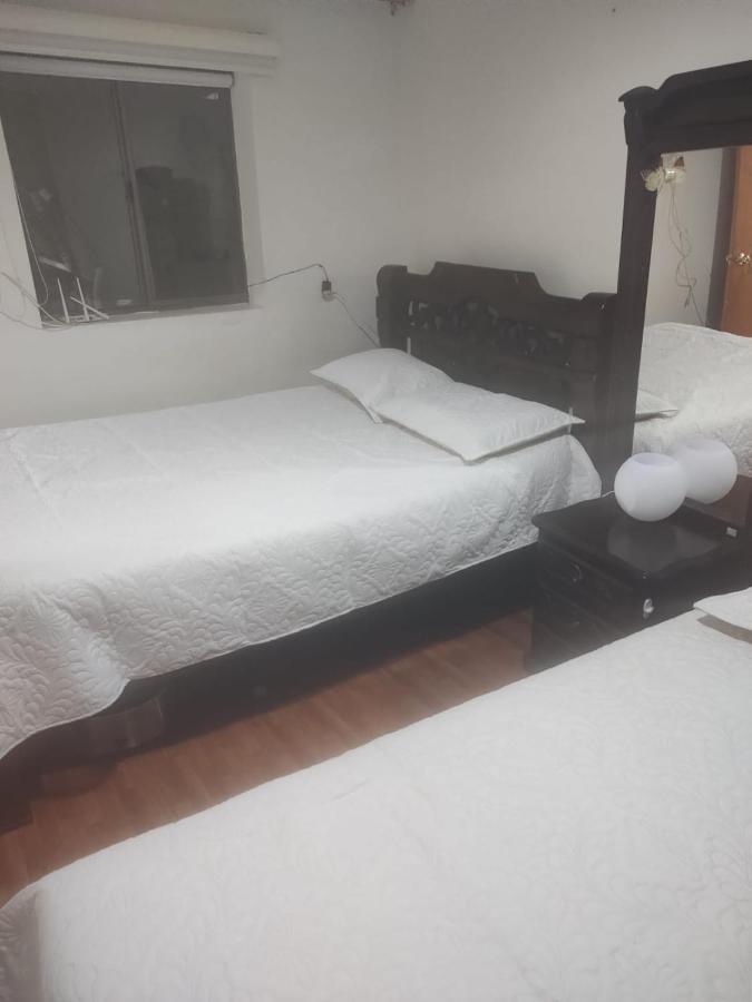 Noras Homestay Laureles Medellín Extérieur photo