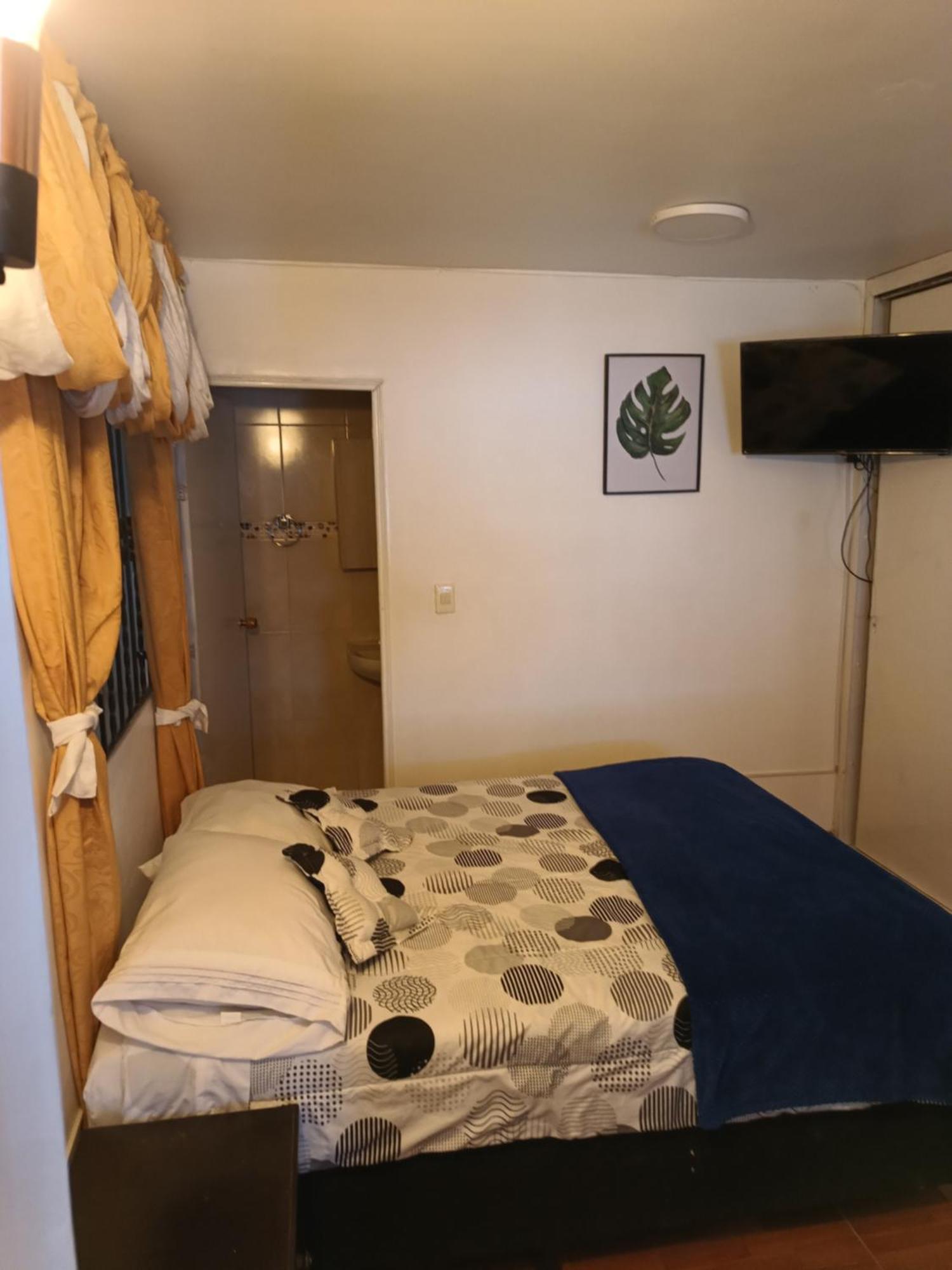 Noras Homestay Laureles Medellín Extérieur photo